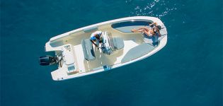Invictus Yacht 200 HX(2)