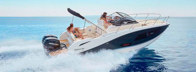 Quicksilver 875 Sundeck