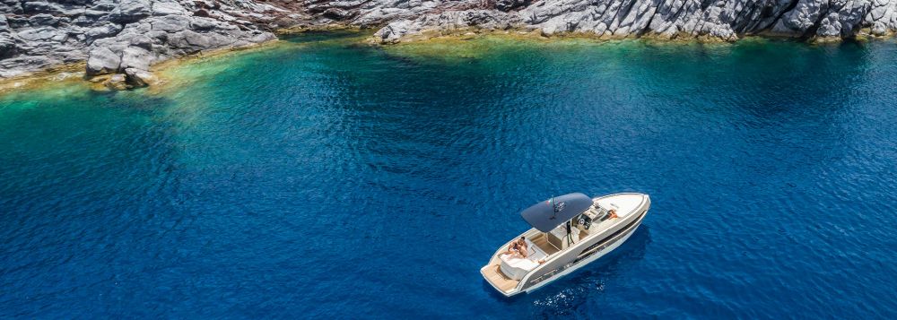Invictus 320 GT 14