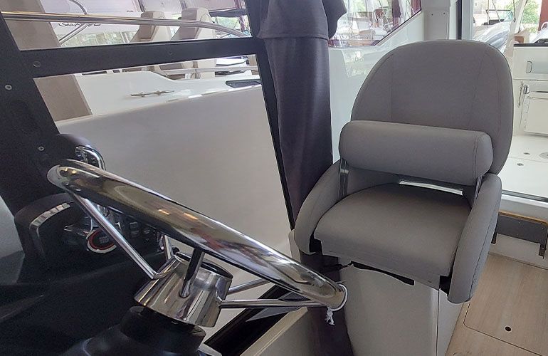 Quicksilver Captur 805 Pilothouse-12