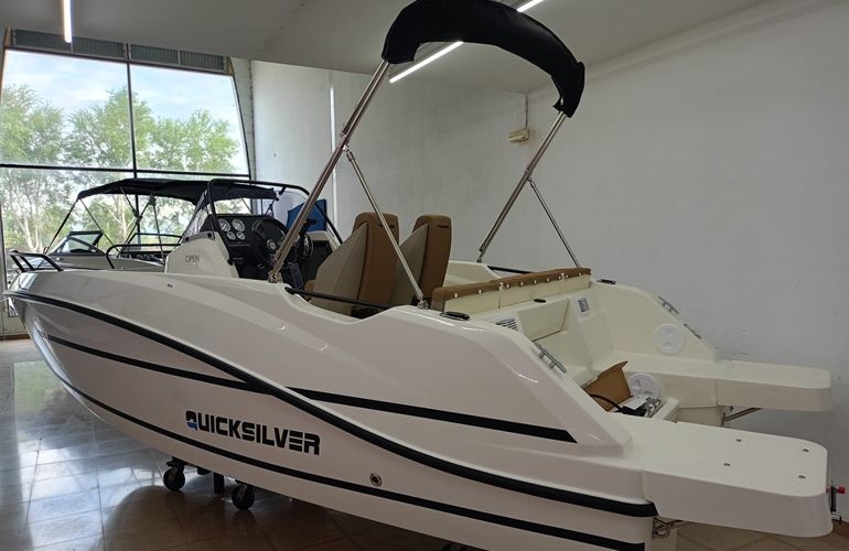 Quicksilver Activ 555 Open-2
