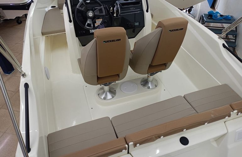 Quicksilver Activ 555 Open-7