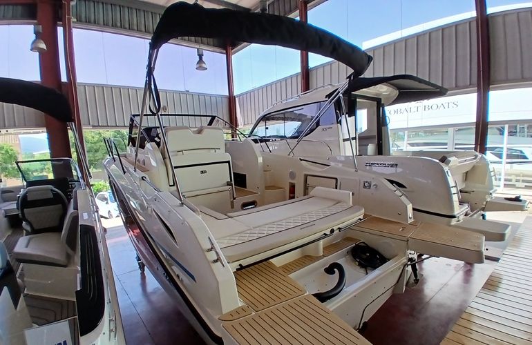Quicksilver-875-Sundeck-20