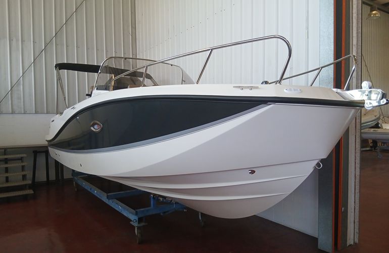 Quicksilver-755-Sundeck - 2