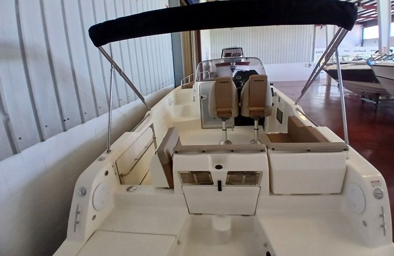 Quicksilver-755-Sundeck - 13