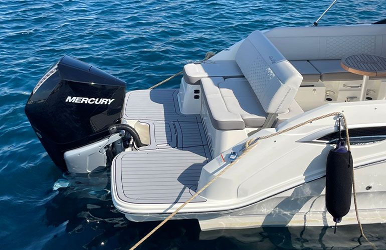 Sea Ray 250 SDX fueraborda-24