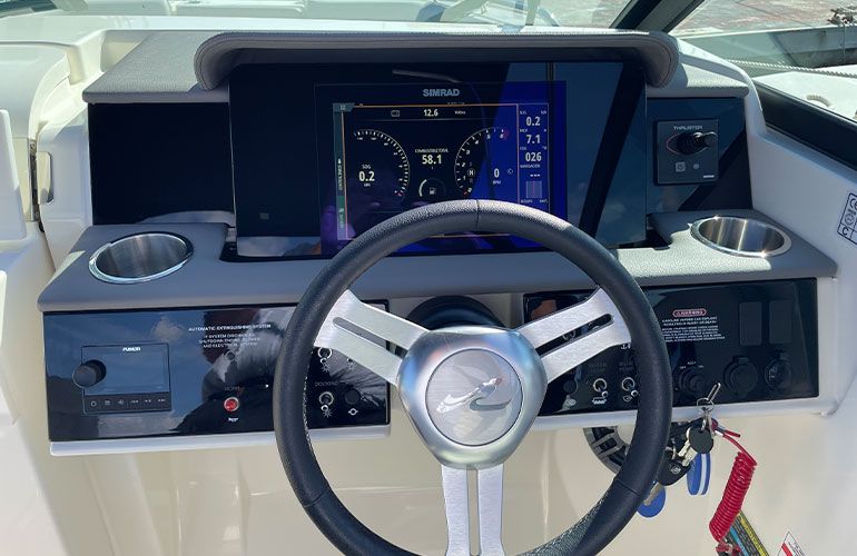 Sea Ray 250 SDX fueraborda-11