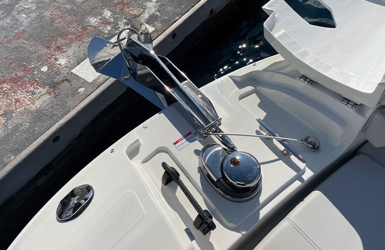 Sea Ray 250 SDX fueraborda-6