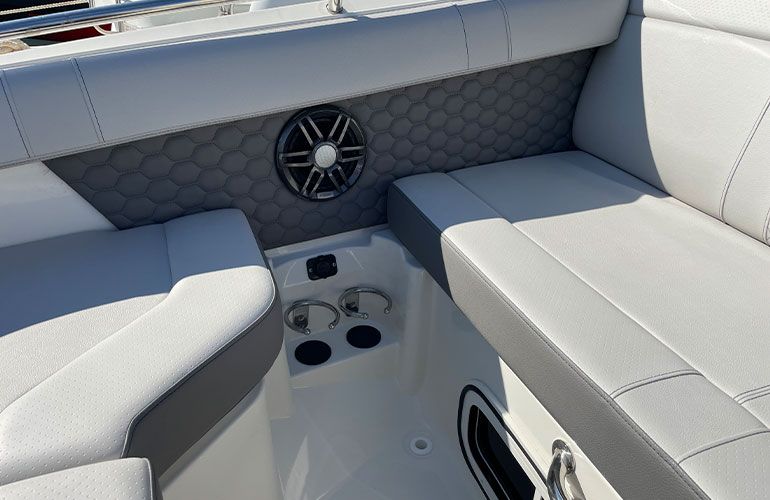 Sea Ray 250 SDX fueraborda-18