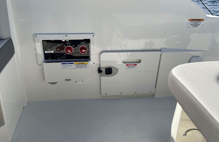 Sea Ray 250 SDX fueraborda-19