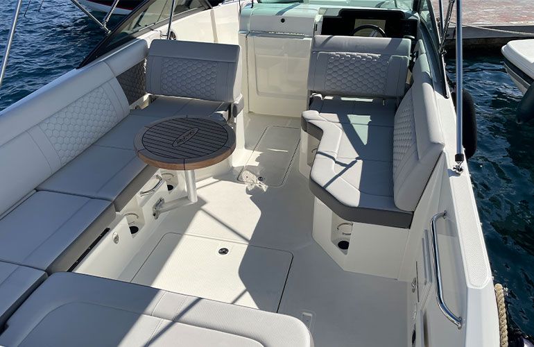 Sea Ray 250 SDX fueraborda-17