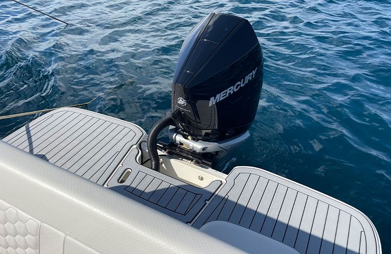 Sea Ray 250 SDX fueraborda-27