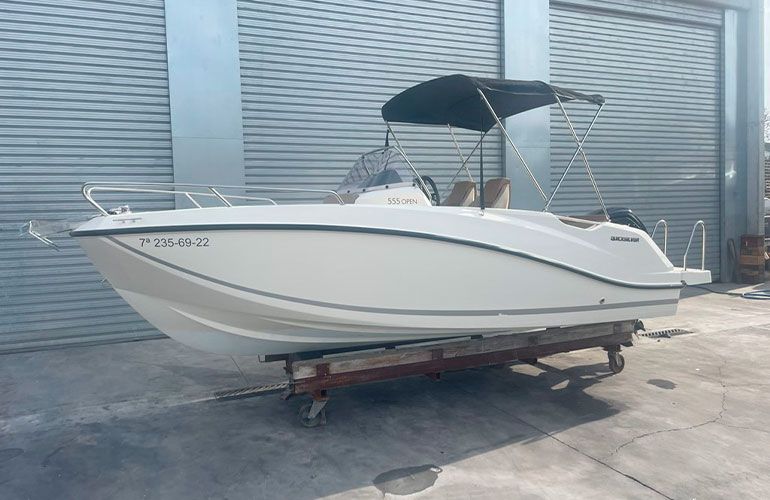 Quicksilver Activ 555 Open