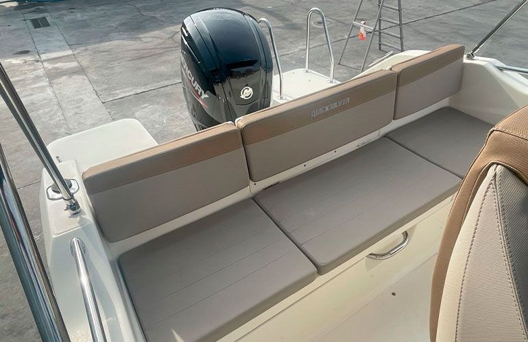 Quicksilver Activ 555 Open