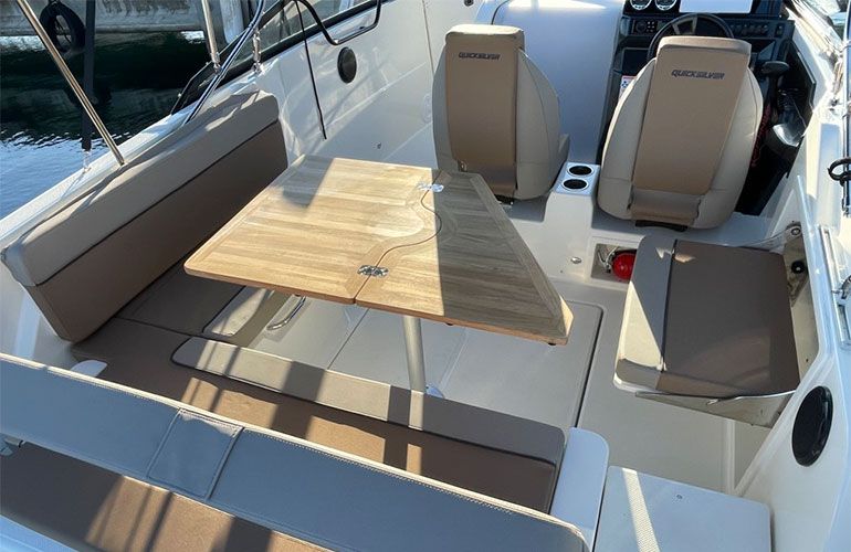 Quicksilver Activ 675 Bowrider