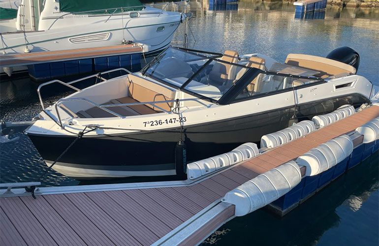 Quicksilver Activ 675 Bowrider
